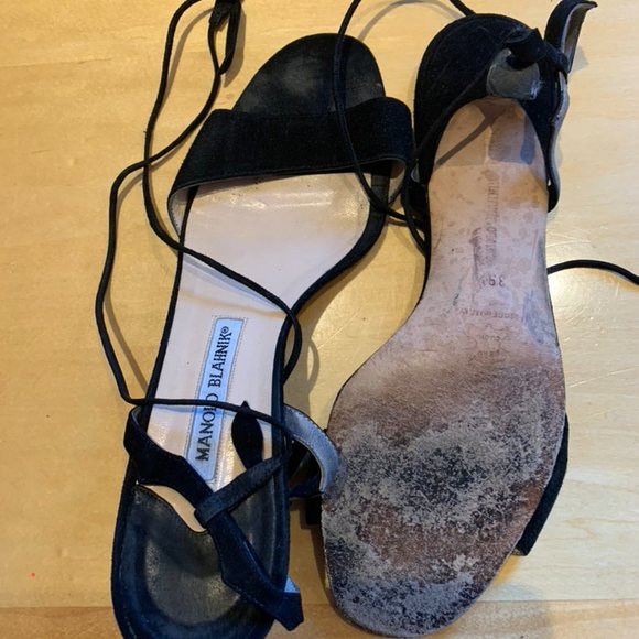 Manolo Blahnik - Picture 3 of 3